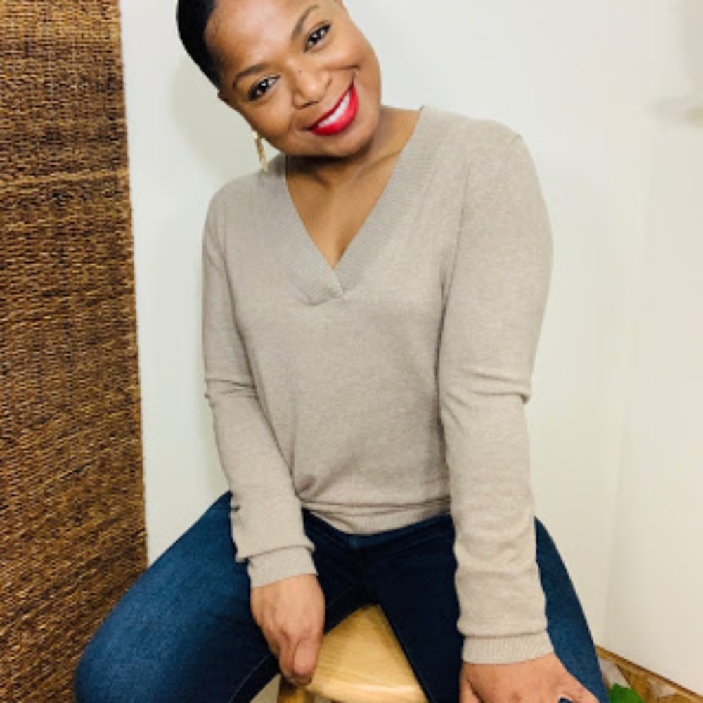 ⭐️ College Girl Long-Sleeve V-neck Sweater